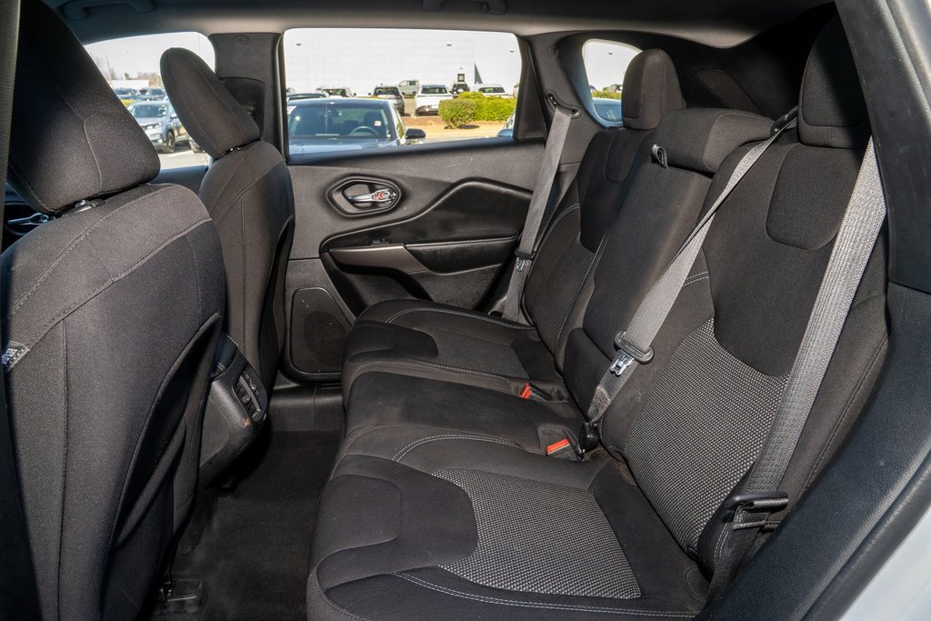 Used 2020 Jeep Cherokee Latitude image 13