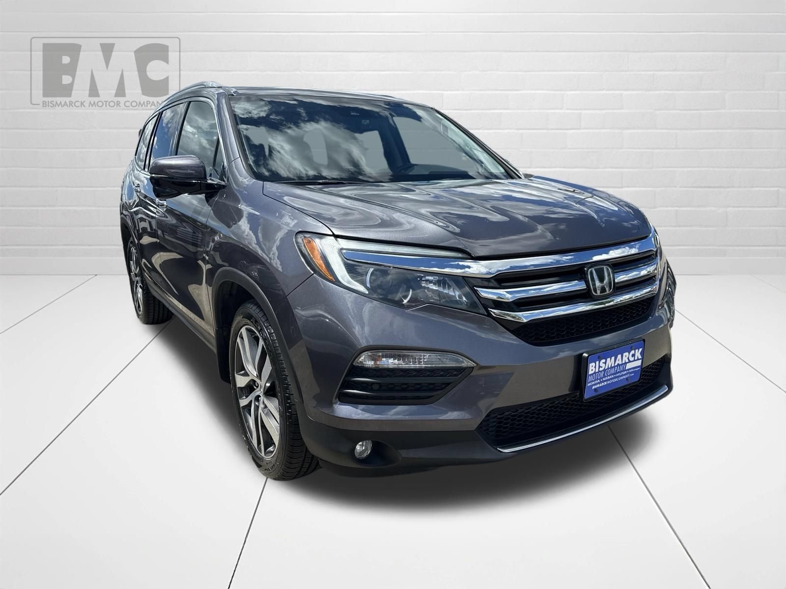 Used 2016 Honda Pilot Touring image 2