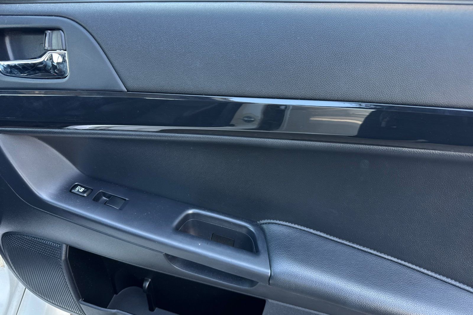 Used 2012 Mitsubishi Lancer Evolution MR AWD/4WD image 18