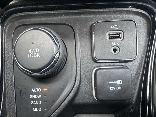 Used 2018 Jeep Compass Limited image 26