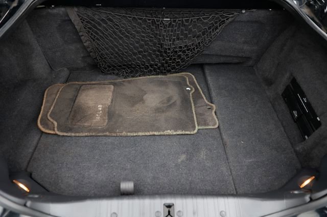 Used 2003 Jaguar XK8 Convertible image 28