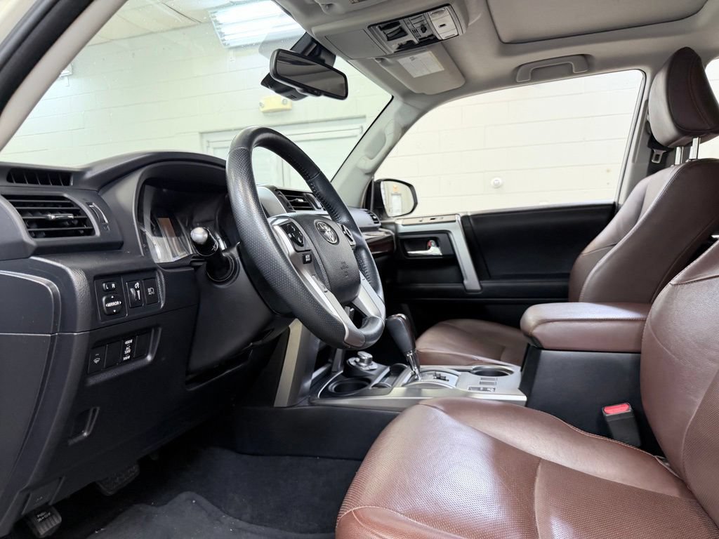 Used 2020 Toyota 4Runner Limited AWD/4WD image 15