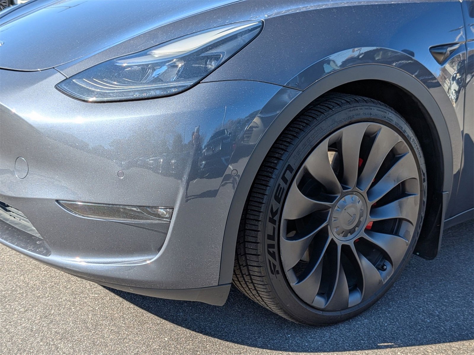 Used 2022 Tesla Model Y Performance image 9