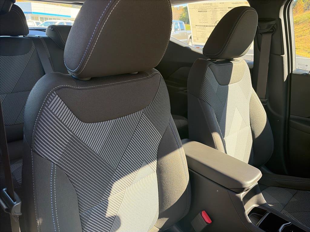 New 2027 Chevrolet Bolt LT FWD image 27