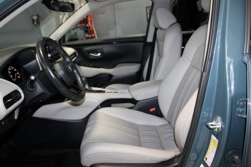 Used 2025 Honda HR-V EX-L image 12