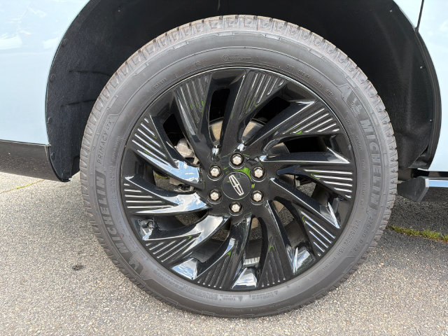 New 2025 Lincoln Navigator L Reserve w/ Jet Appearance Package AWD/4WD image 20