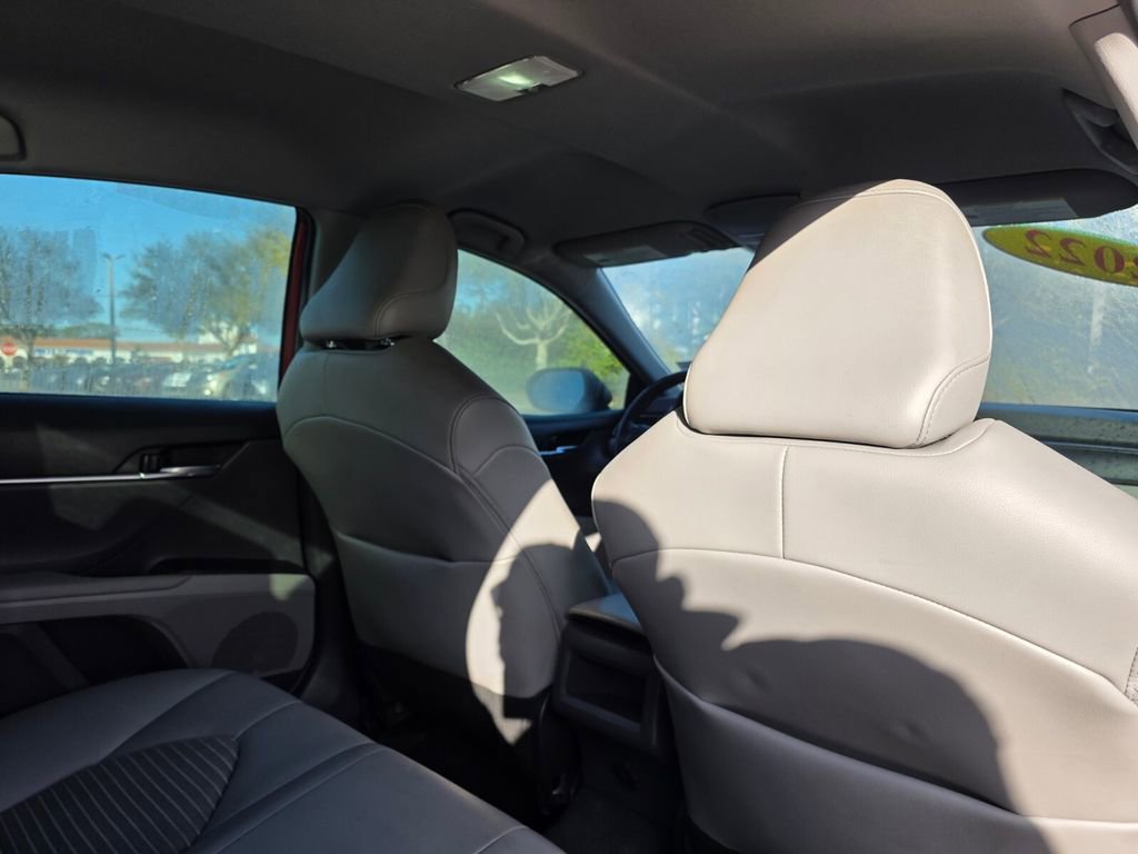 Certified 2022 Toyota Camry SE image 16