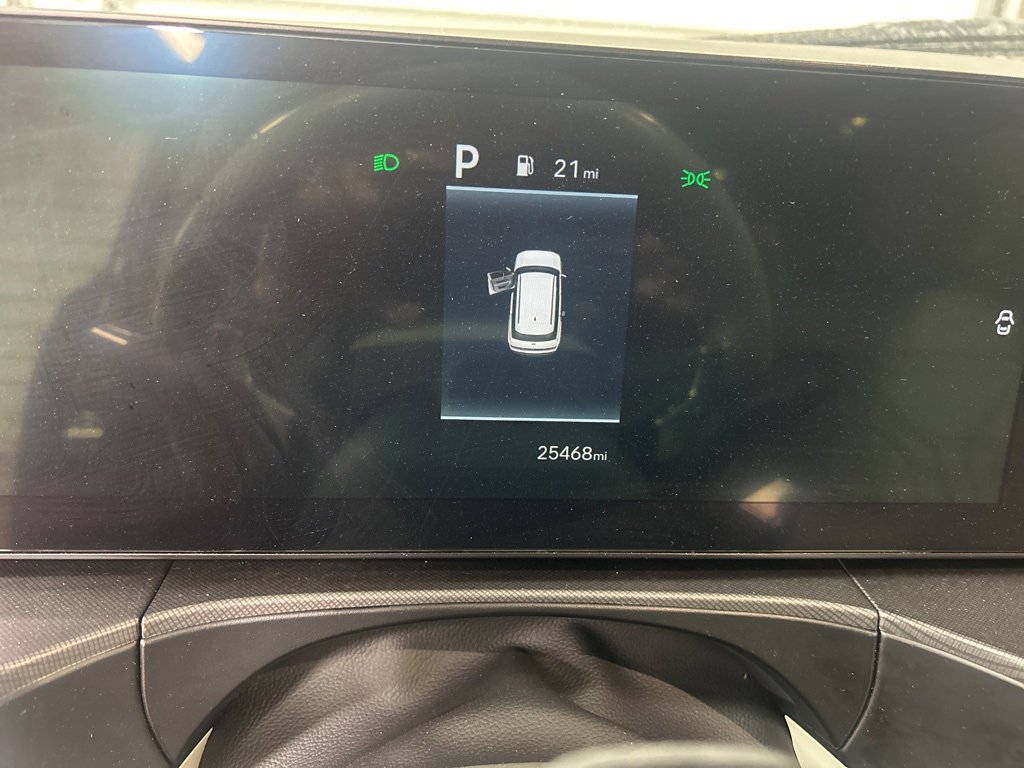 Used 2025 Hyundai Santa Fe SEL image 5