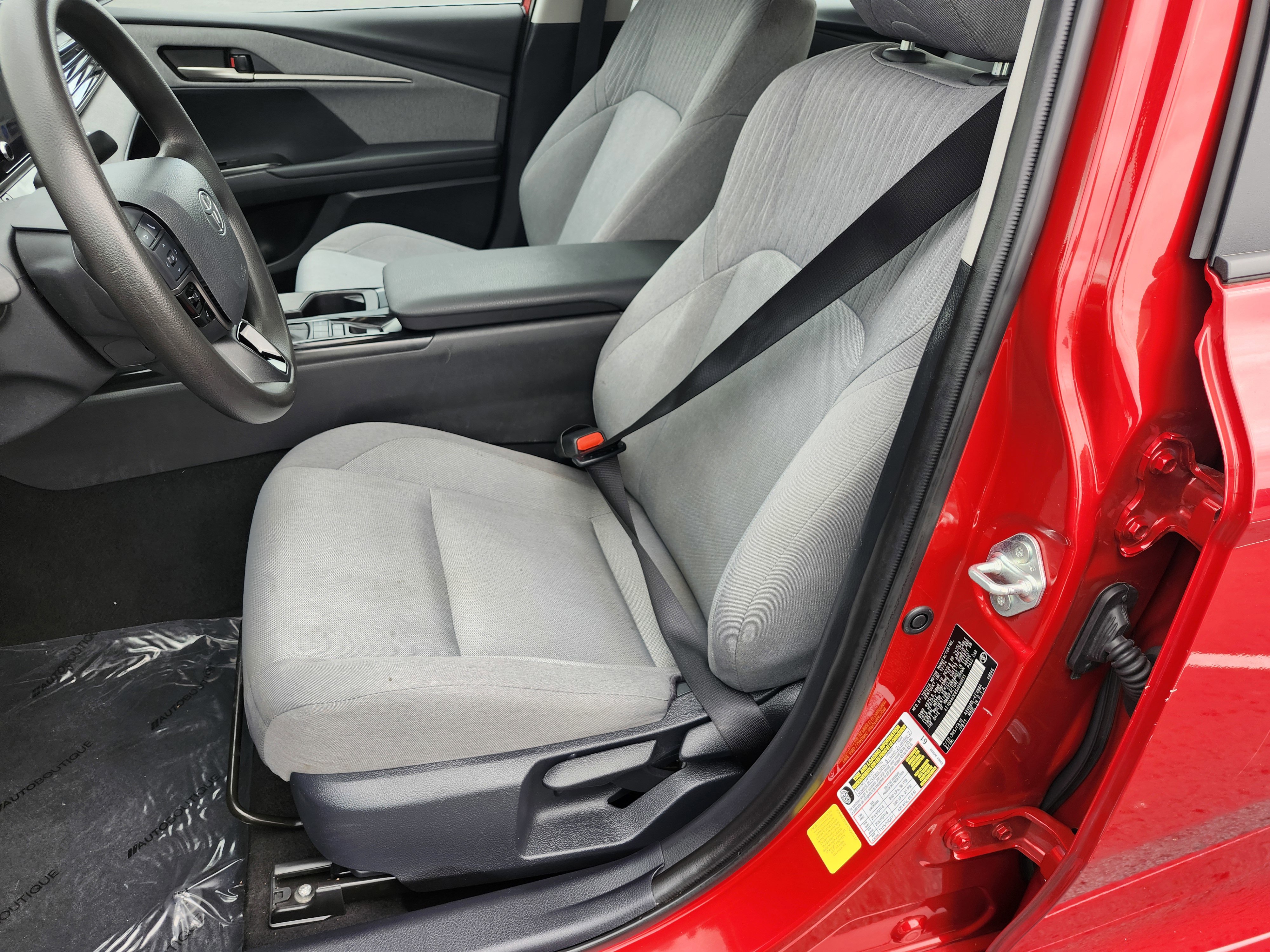 Used 2025 Toyota Camry LE image 17