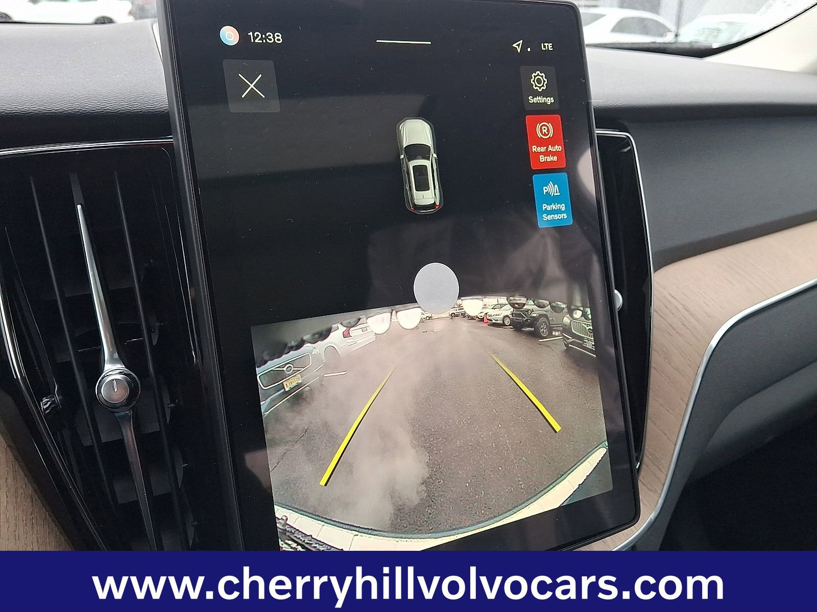 New 2026 Volvo XC60 B5 Core w/ Protection Package Premier image 15