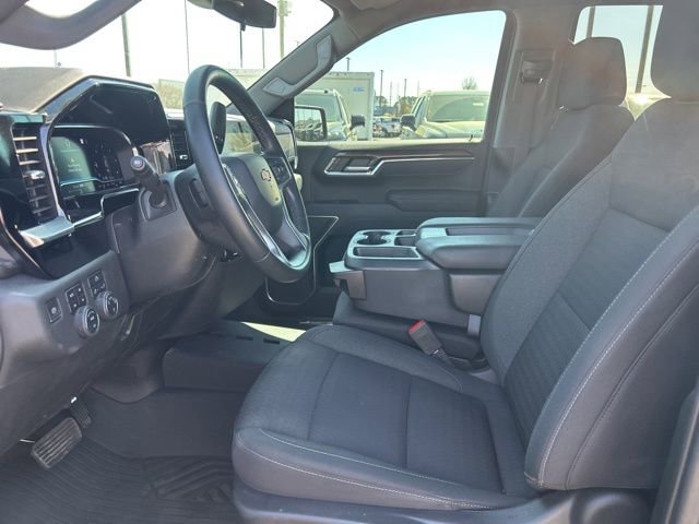 Used 2023 Chevrolet Silverado 1500 LT AWD/4WD image 15