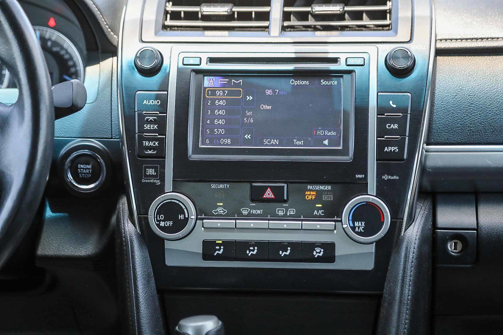 Used 2014 Toyota Camry SE w/ Leather Package FWD image 14