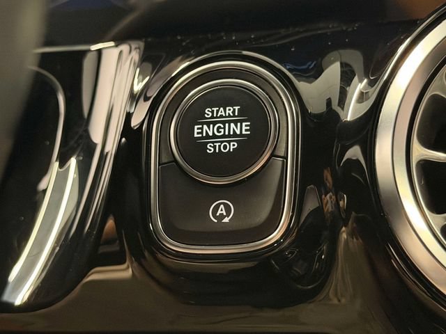 Certified 2022 Mercedes-Benz GLA 250 4MATIC image 28
