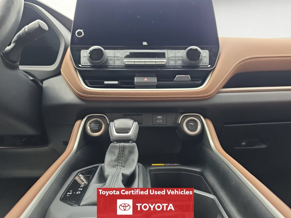Certified 2025 Toyota Grand Highlander AWD image 13