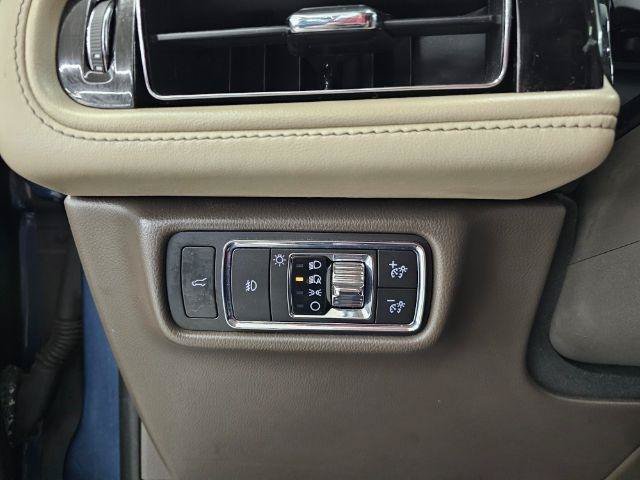 Used 2020 Lincoln Aviator Reserve w/ Equipment Group 201A AWD/4WD image 13
