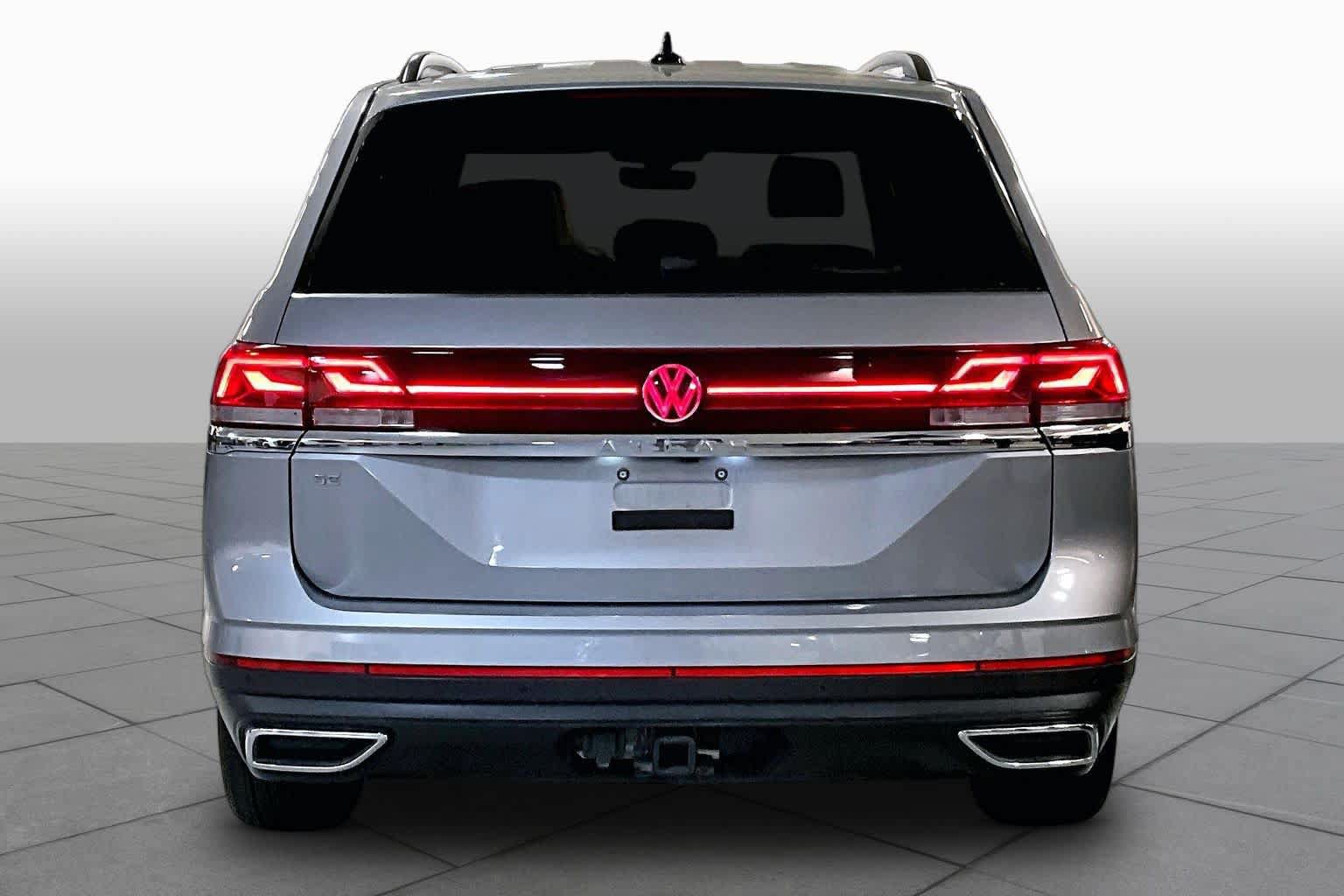 Used 2024 Volkswagen Atlas SE FWD image 5