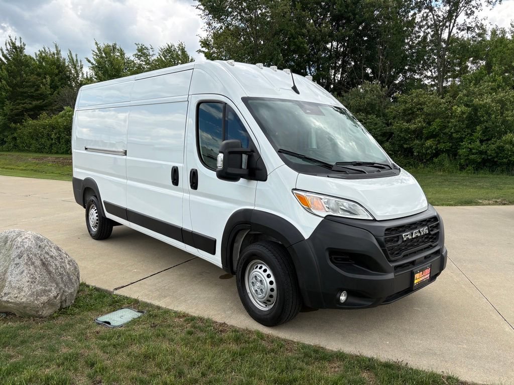 Used 2026 RAM ProMaster 2500 w/ Convenience Group FWD image 11
