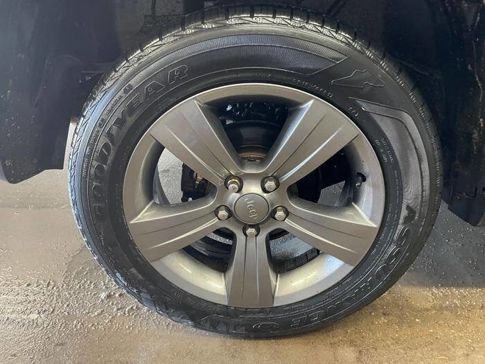 Used 2015 Jeep Patriot High Altitude image 17