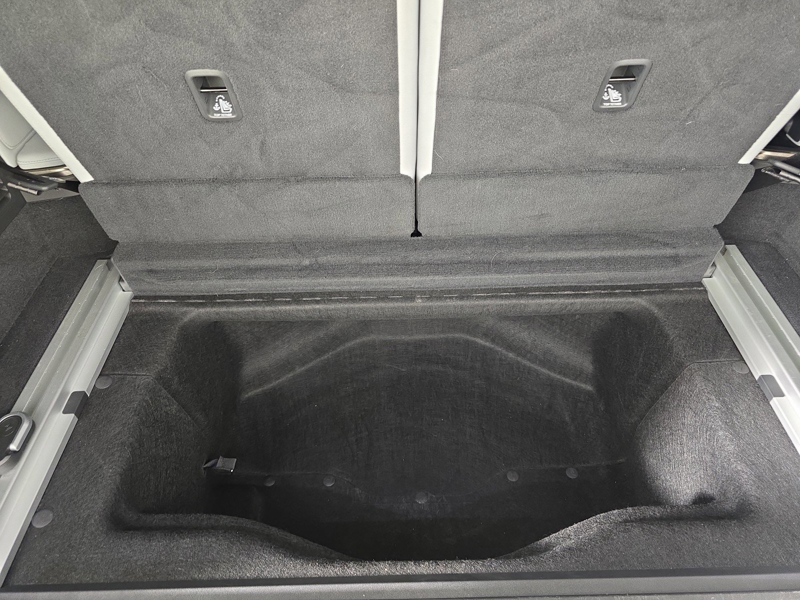 Used 2023 Rivian R1S Launch Edition image 26