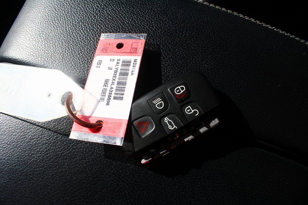 Used 2020 Land Rover Range Rover Velar S image 23