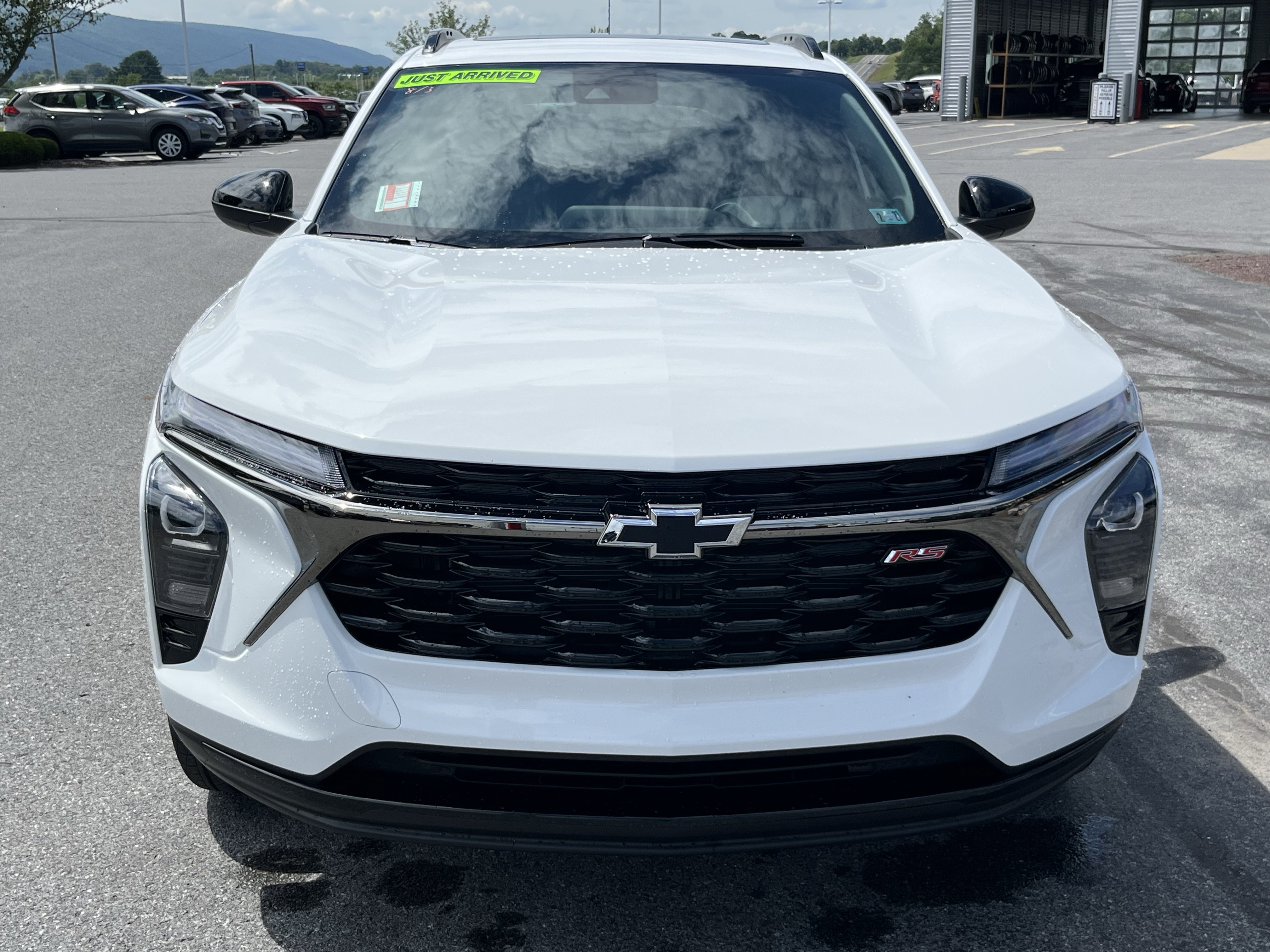 Used 2026 Chevrolet Trax RS w/ Sunroof Package FWD image 11