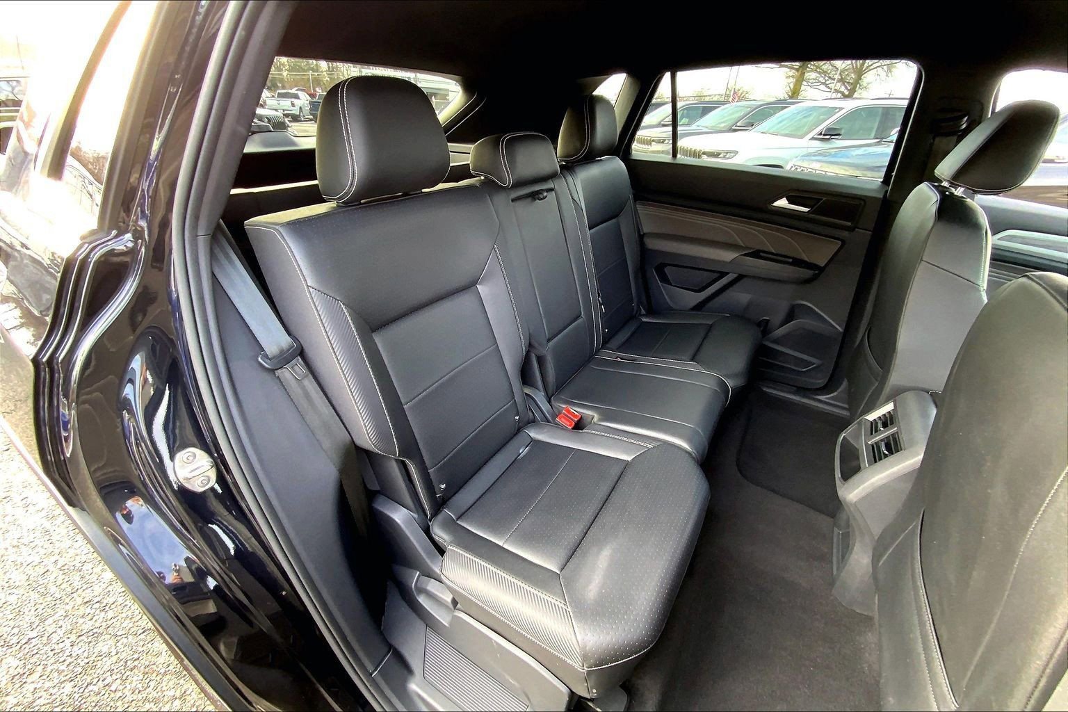 Used 2021 Volkswagen Atlas Cross Sport SE image 18