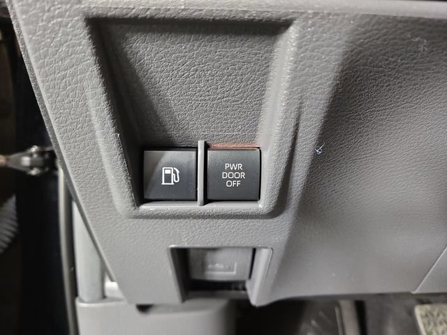 Used 2024 Toyota Sienna LE AWD/4WD image 29