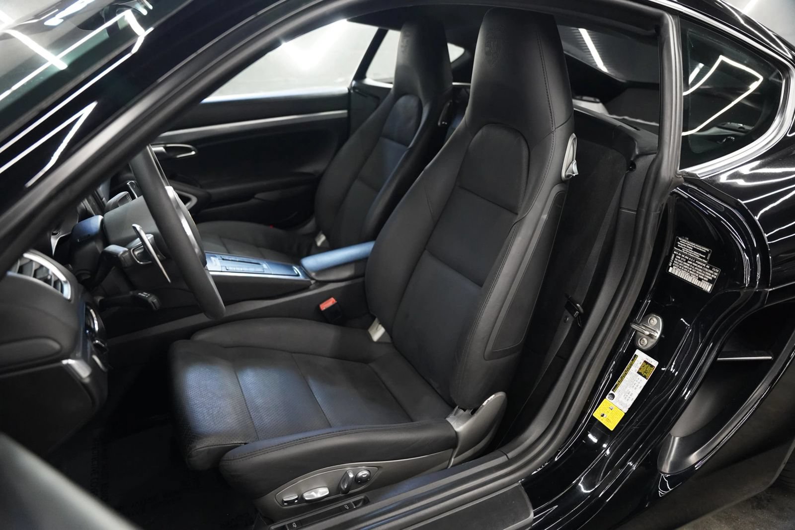 Used 2016 Porsche Cayman RWD image 14