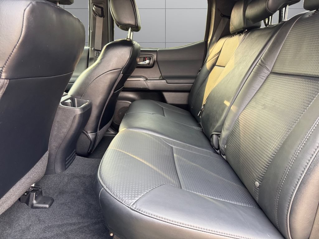 Certified 2020 Toyota Tacoma TRD Sport w/ TRD Premium Sport Package AWD/4WD image 16