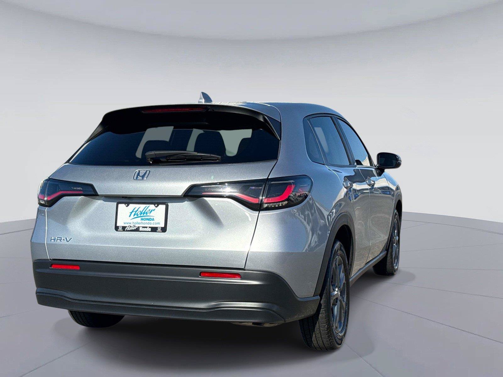 Certified 2027 Honda HR-V LX image 4