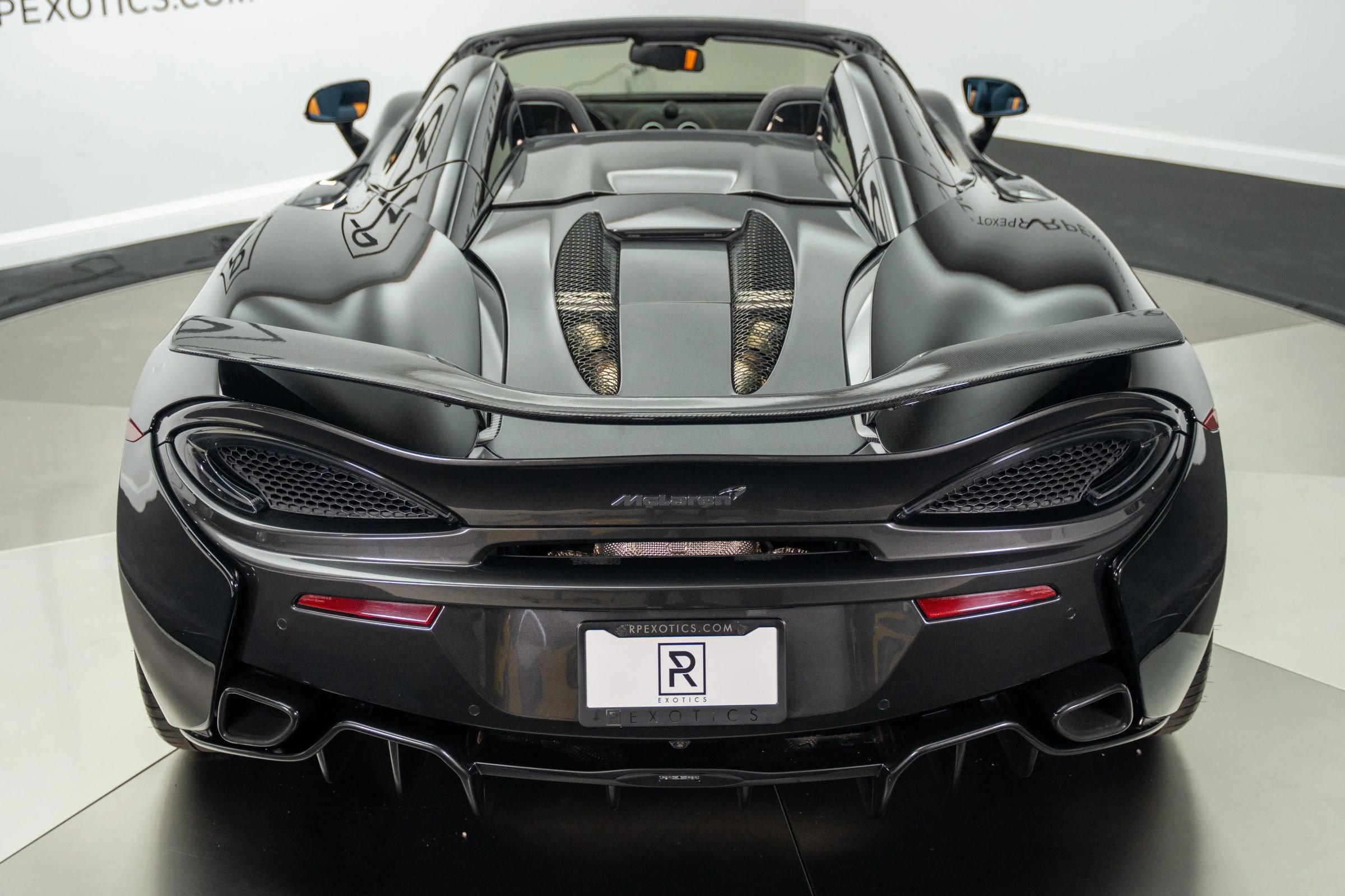 Used 2019 McLaren 570S Spider image 24
