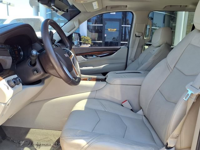 Used 2017 Cadillac Escalade Premium Luxury AWD/4WD image 19