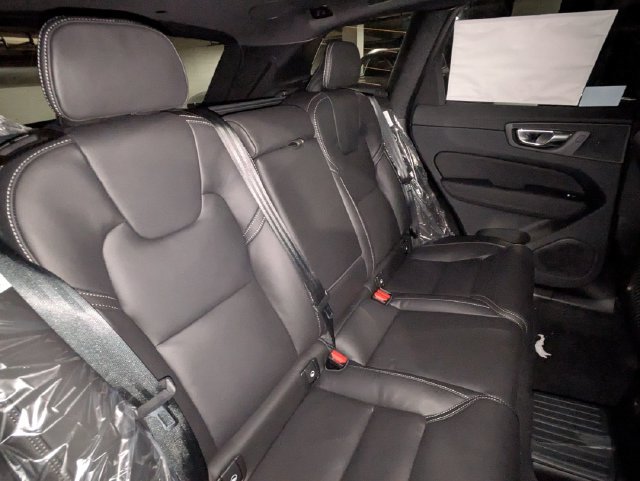 New 2026 Volvo XC60 T8 Ultra w/ Climate Package AWD/4WD image 28