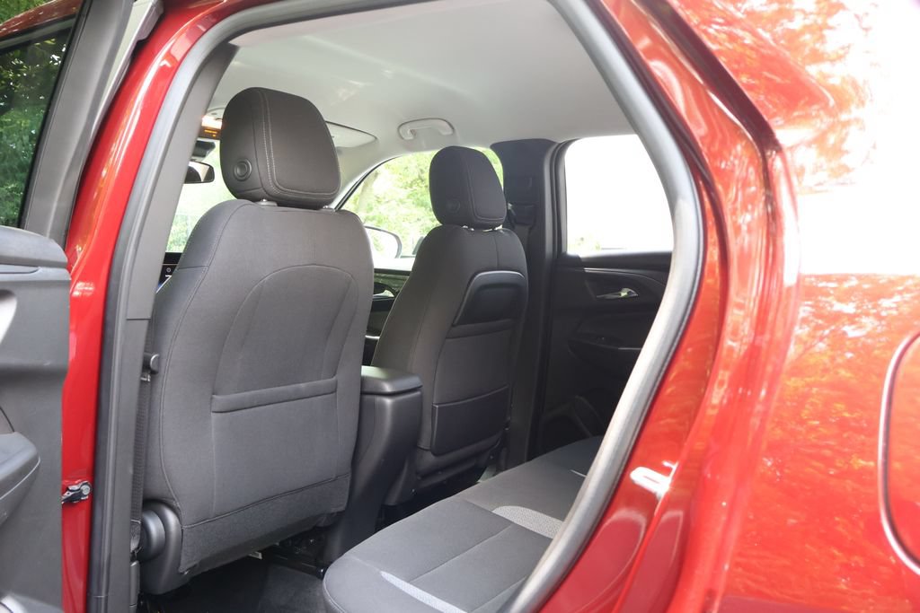 Used 2024 Chevrolet TrailBlazer LT w/ LT Cold Weather Package FWD image 45