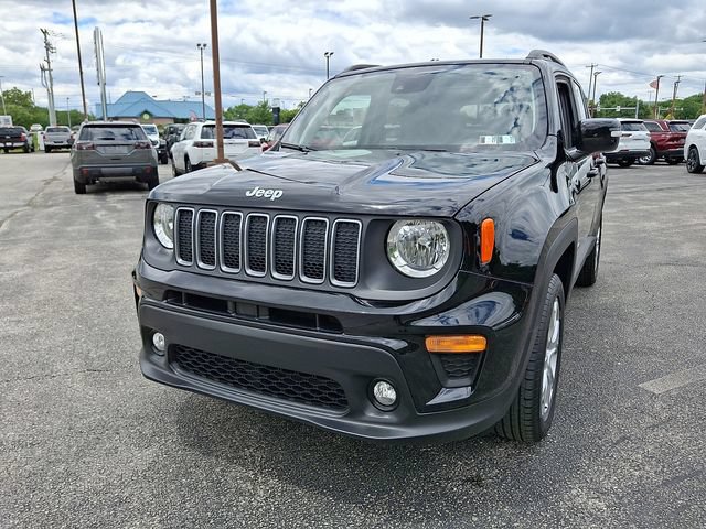Used 2023 Jeep Renegade Limited w/ Sun/Sound Group AWD/4WD image 4
