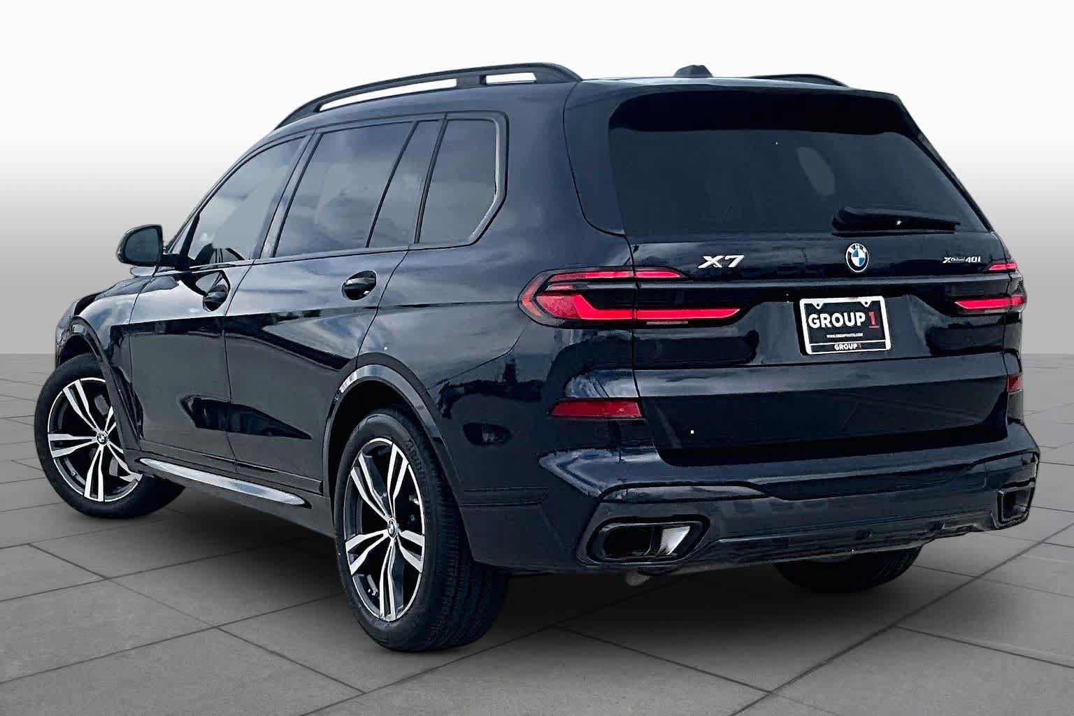 Used 2025 BMW X7 xDrive40i w/ M Sport Package AWD/4WD image 11