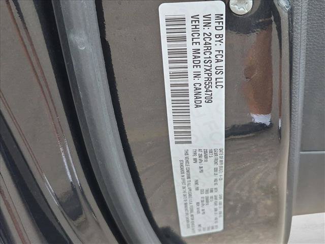 Used 2023 Chrysler Pacifica Limited w/ S Appearance Package FWD image 26