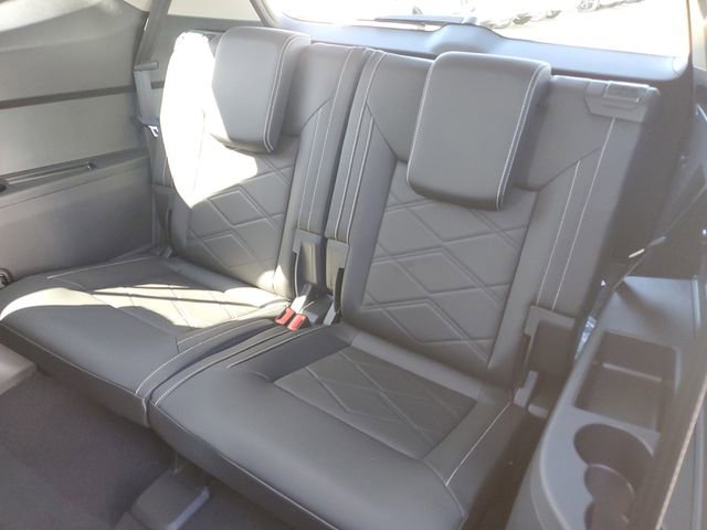 New 2026 Volkswagen Atlas SE image 13