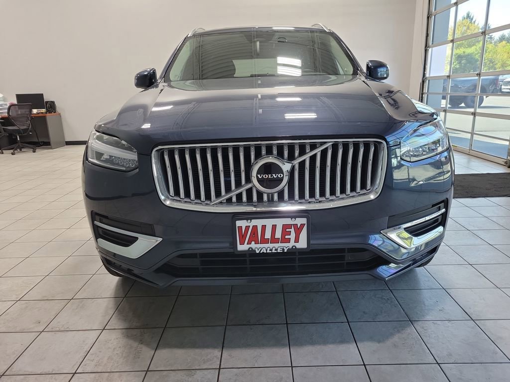 Used 2025 Volvo XC90 B5 Core image 22