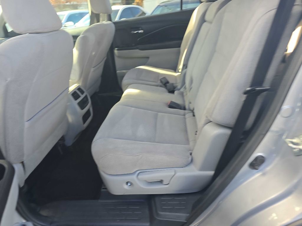 Used 2020 Honda Pilot EX image 12