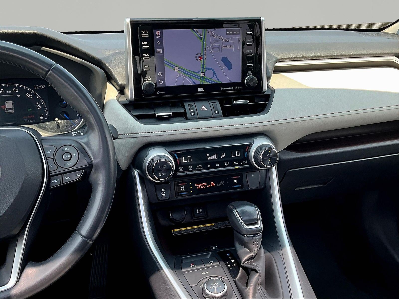 Used 2019 Toyota RAV4 Limited AWD/4WD image 9