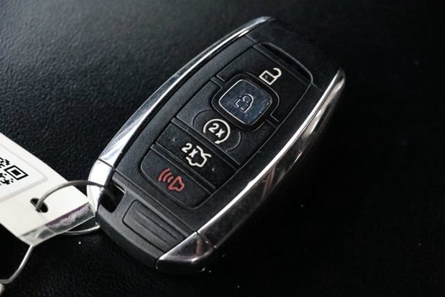 Used 2019 Lincoln Nautilus Select AWD/4WD image 40