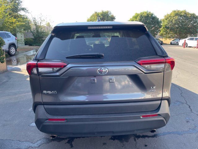 Certified 2024 Toyota RAV4 LE AWD/4WD image 5