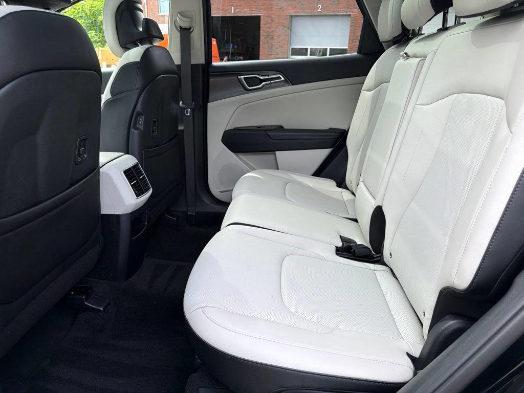 Certified 2025 Kia Sportage EX w/ Premium Package AWD/4WD image 29