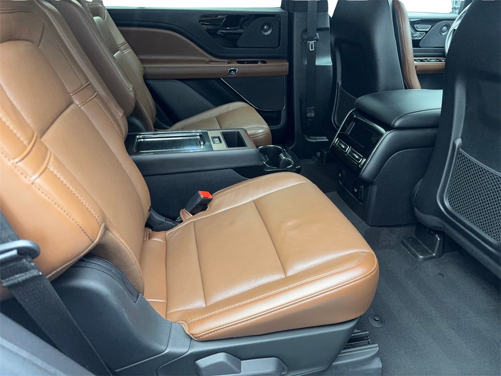 Used 2022 Lincoln Aviator Reserve w/ Equipment Group 201A image 42