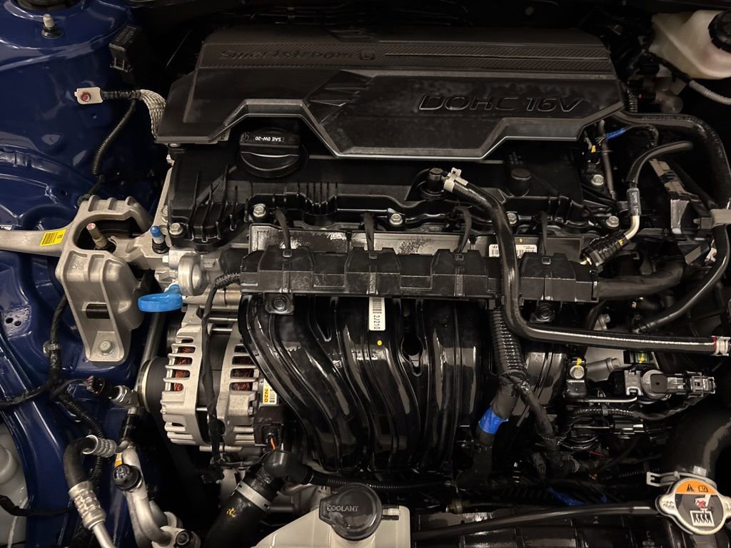 Certified 2025 Hyundai Elantra SE image 25