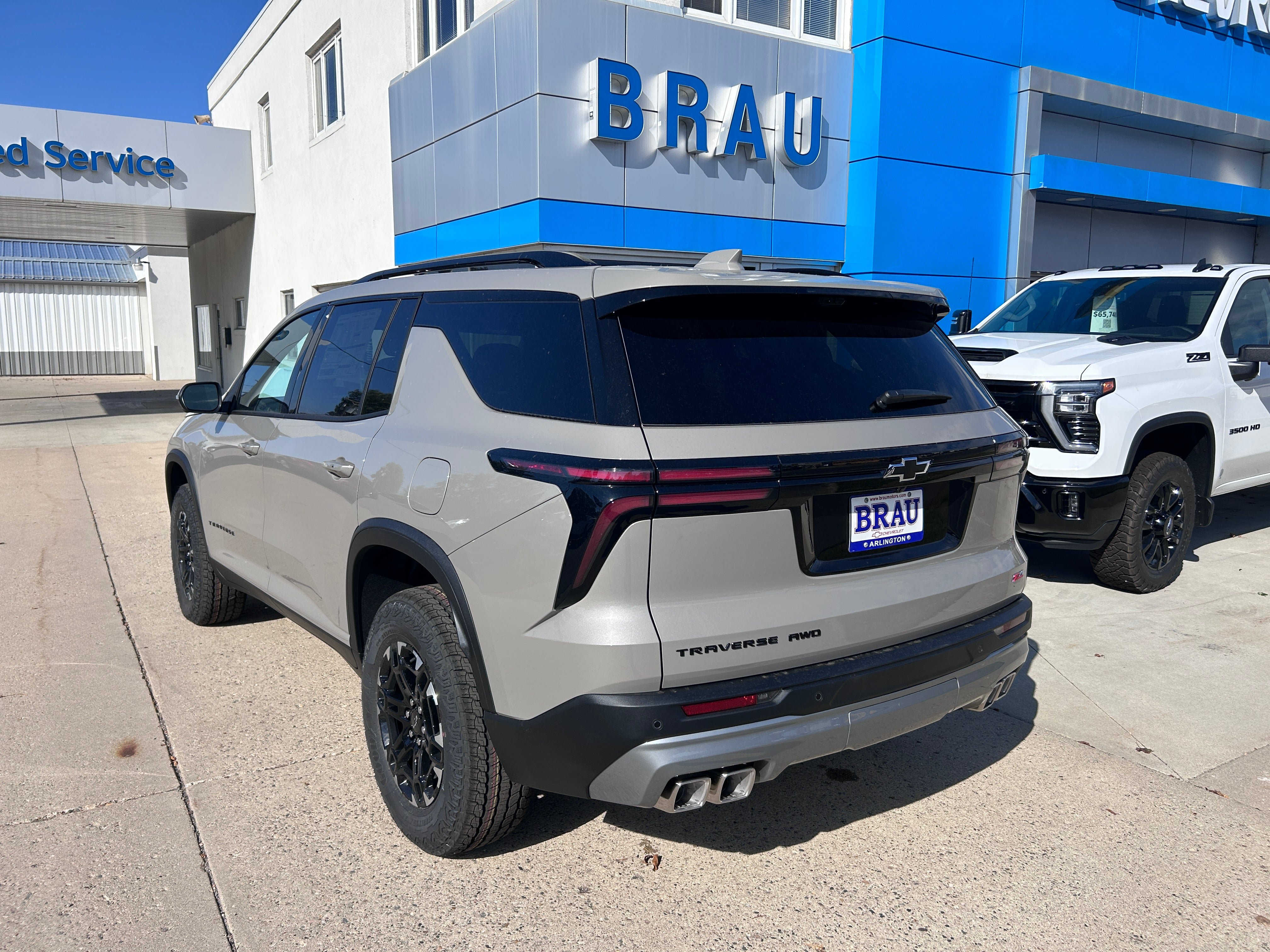 New 2027 Chevrolet Traverse Z71 w/ Driver Confidence Package AWD/4WD image 8