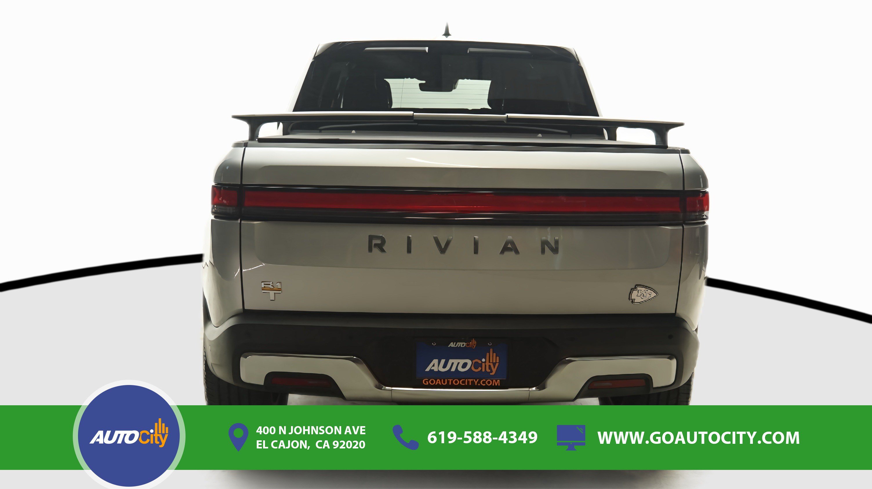Used 2022 Rivian R1T Adventure AWD/4WD image 12