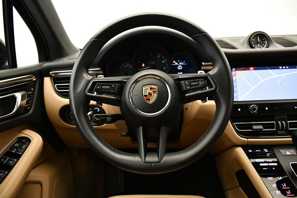 Certified 2023 Porsche Macan Turbo image 27