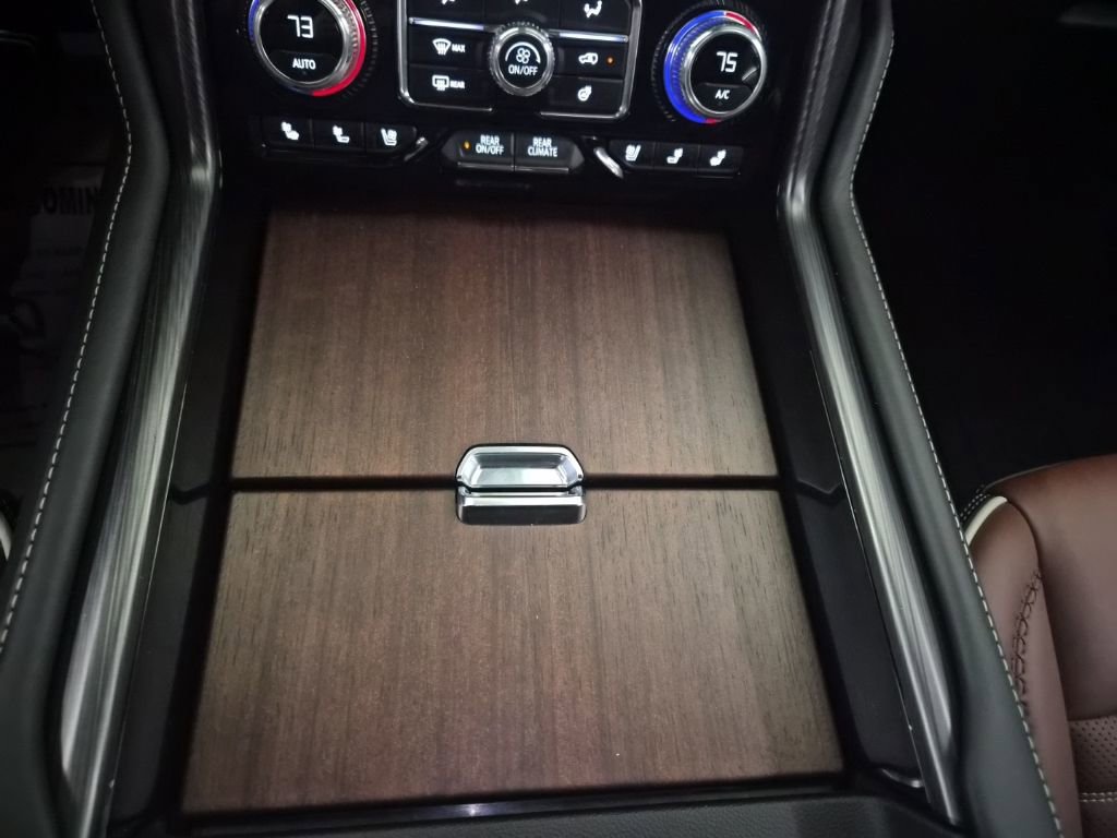 Used 2023 GMC Yukon XL Denali Ultimate image 33